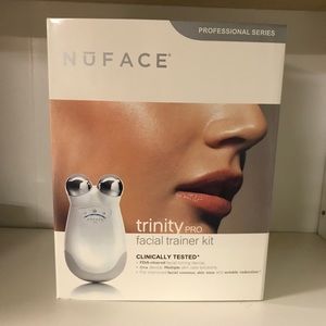 Nuface Trinity Pro Facial Toning Device 400mamp